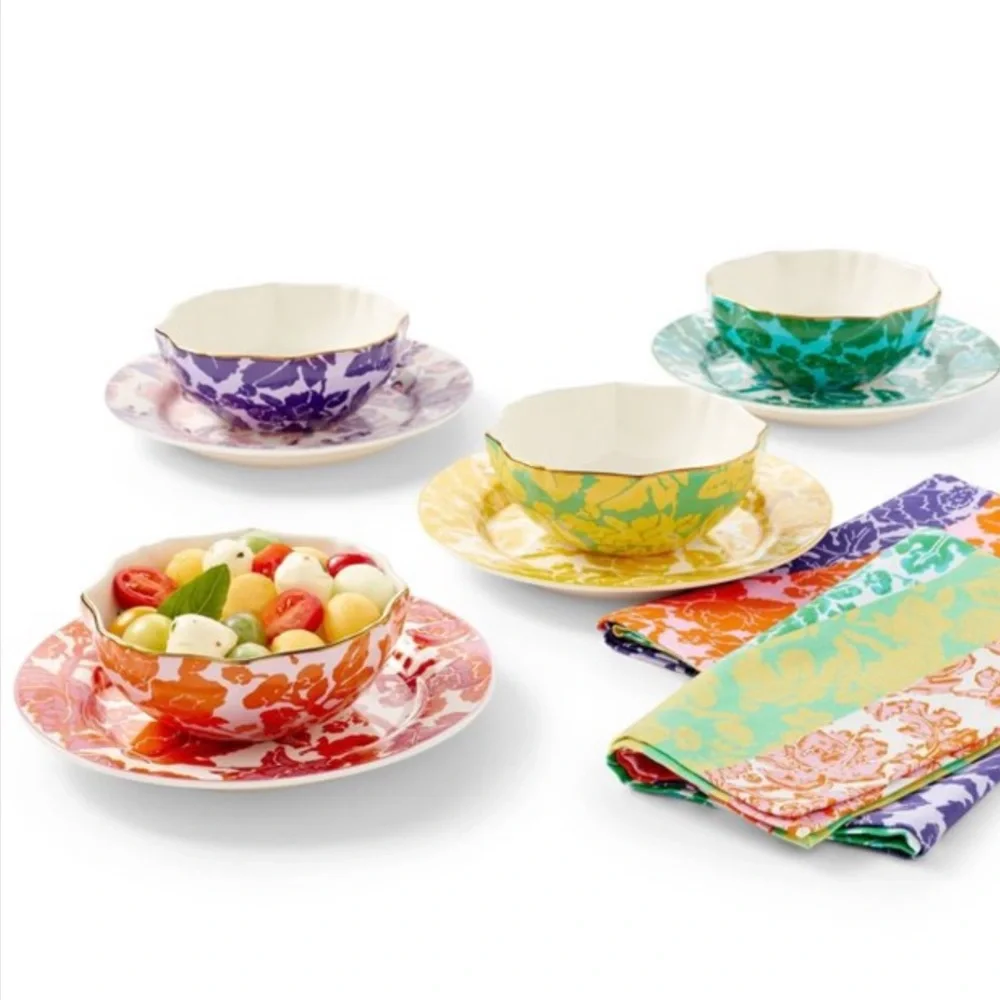 SPECIAL‎ PRICING 💎DVF for Target Floral Toile Plates